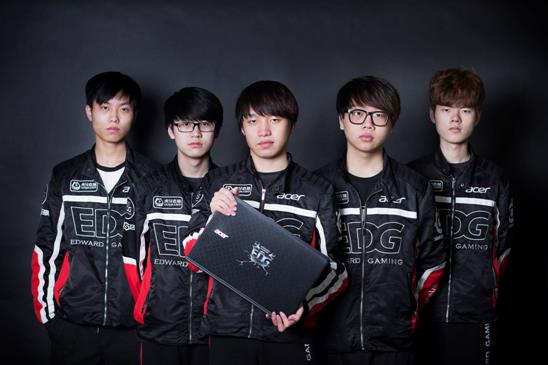 法比奥晒照：仔细看我受伤的右膝，你就知道我们队付出了一切