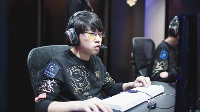 失去控制 失去控制